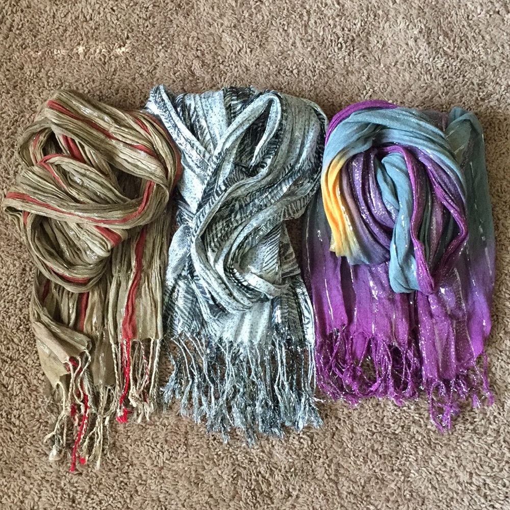 Lot of 3 scarves